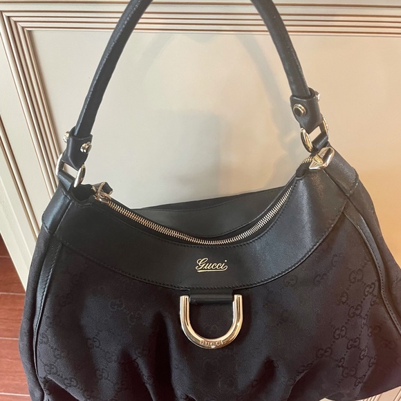 GUCCI Medium Shoulder bag GG - Picture 1 of 6